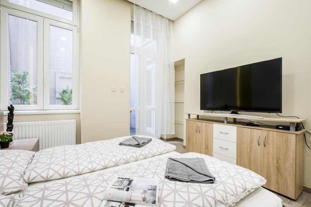 Ferienwohnung Szalag Utca 6 Luxurious Flat Castle District Budapest Exterior foto